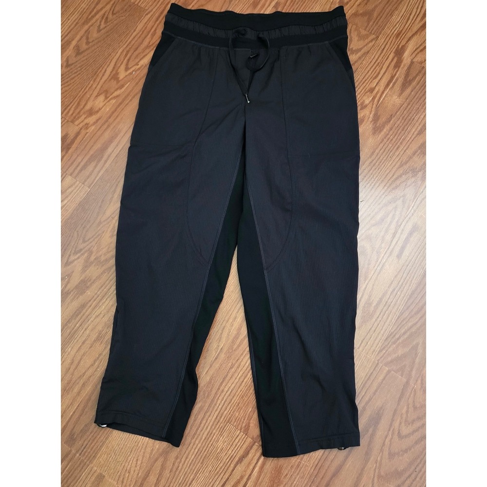 Lululemon Beyond the Studio Crop Black Jogger Pants Size 8 LW6CDQS